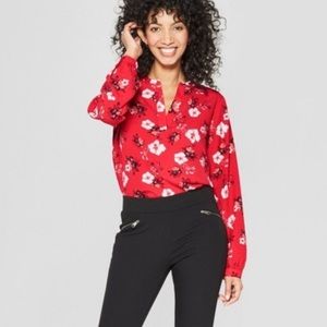 Floral blouse women’s size XS 🌺❤️